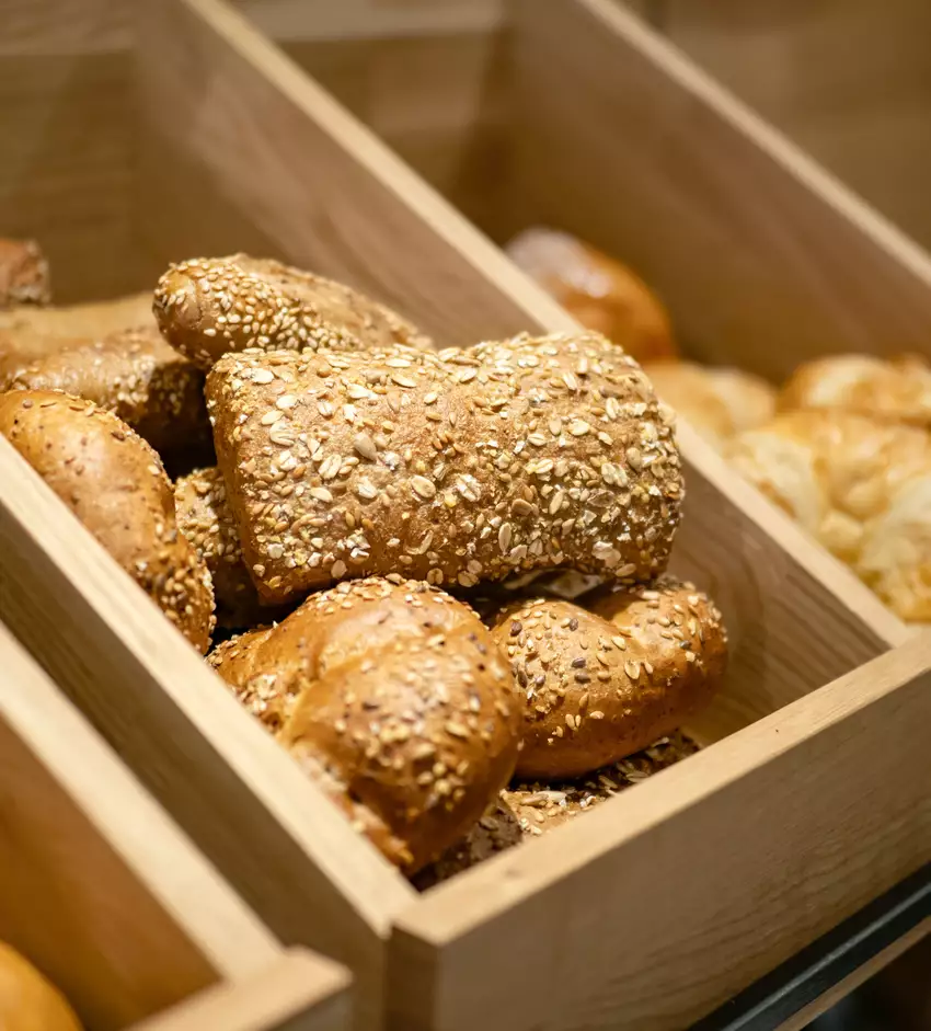 Tägliche Brotauswahl am Frühstücksbuffet