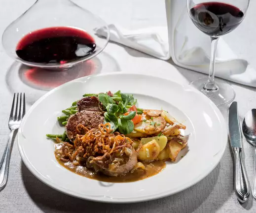 Hausgemachtes Gericht aus der regionalen Küche